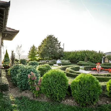 - Kuca Za Odmor Ferienhaus Bukovik